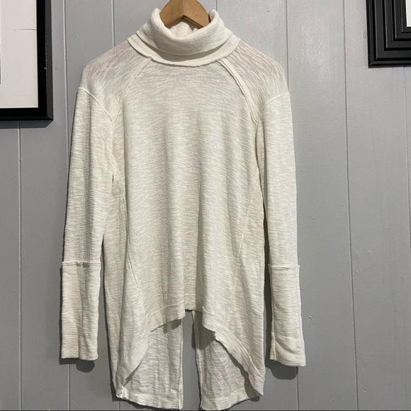 We The Free Turtleneck Tunic Top. - Picture 4 of 6